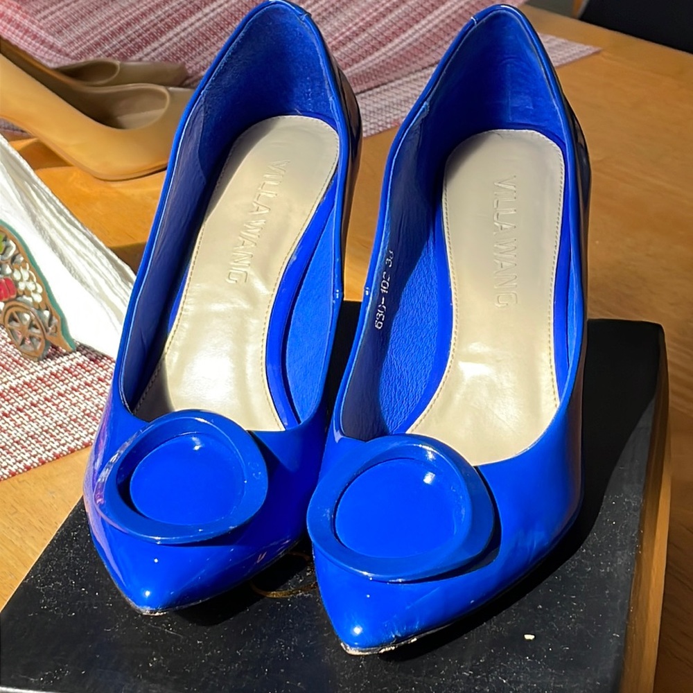 A beautiful Royal Blue used few times size 38 or 8 very soft and comfortable